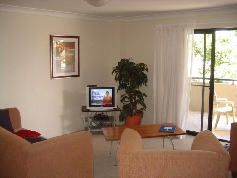 120/392 Marine Parade, Labrador QLD 4215