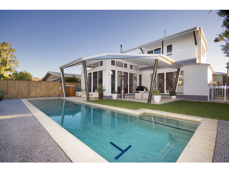 9 Helena Street, Biggera Waters QLD 4216