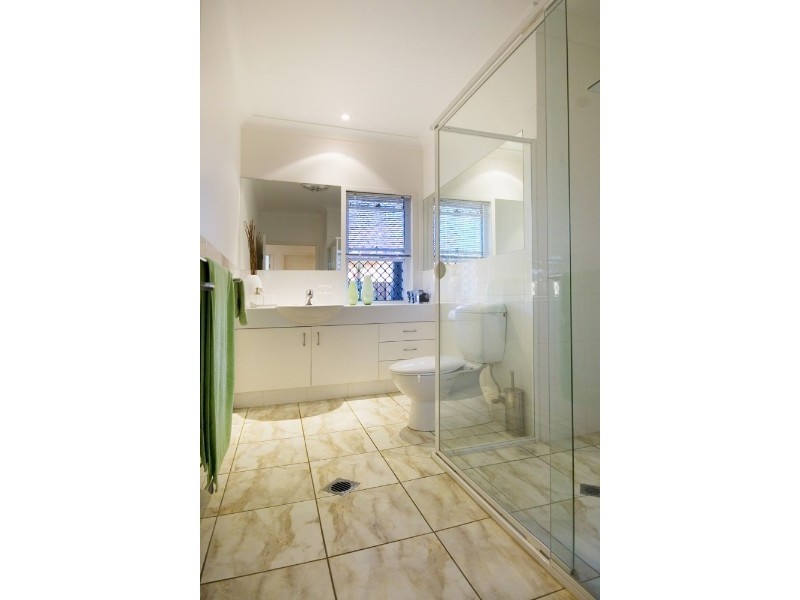 9 Helena Street, Biggera Waters QLD 4216