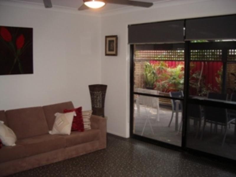 6/145 Central Street, Labrador QLD 4215