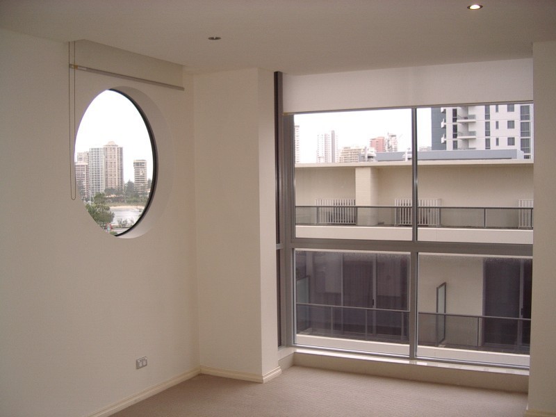 3 Como Cres, Breezes, Southport QLD 4215