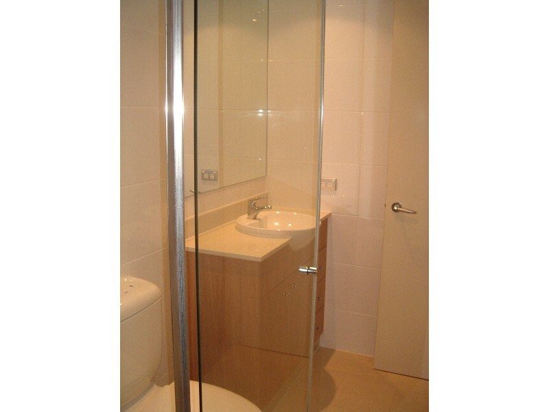 3 Como Cres, Breezes, Southport QLD 4215