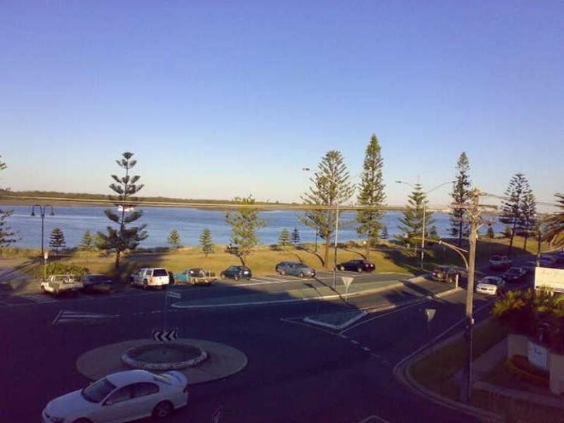 33/490 Marine Parade, Labrador QLD 4215