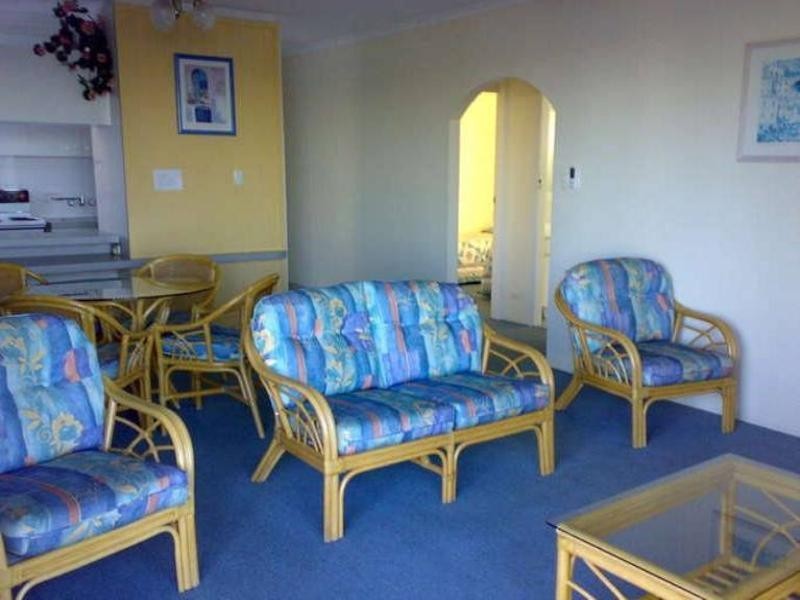 33/490 Marine Parade, Labrador QLD 4215