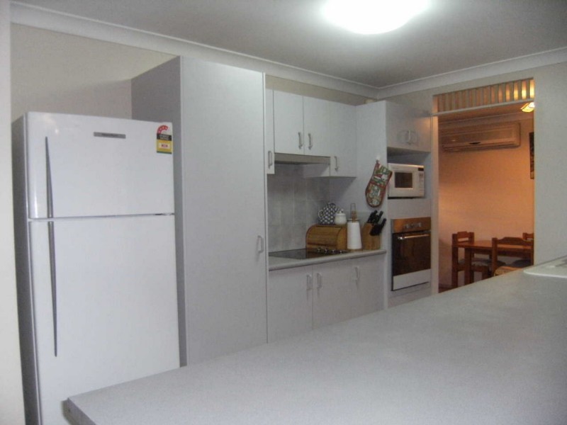 51 Allied Drive, Arundel QLD 4214