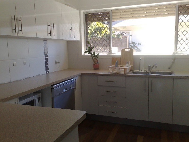 2/16 Thelma Avenue, Biggera Waters QLD 4216