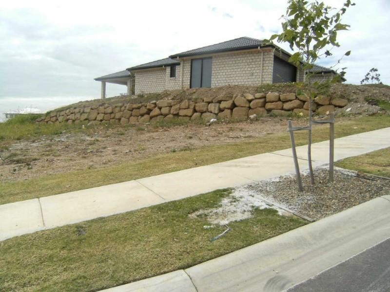5 Diamantina Circut, Pacific Pines QLD 4211