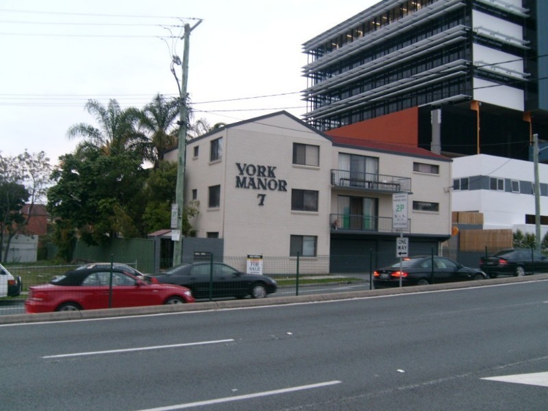 9/5 High Street, Southport QLD 4215