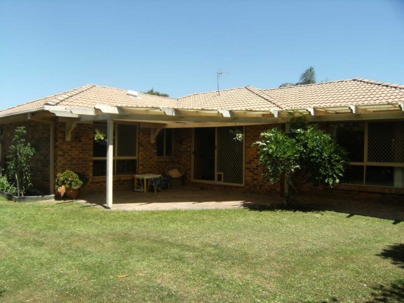 13 Range Court, Arundel QLD 4214