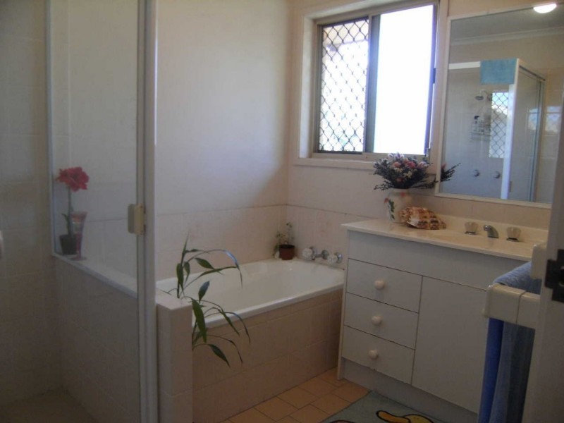 13 Range Court, Arundel QLD 4214