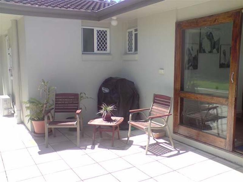 2/14 Thelma Avenue, Biggera Waters QLD 4216