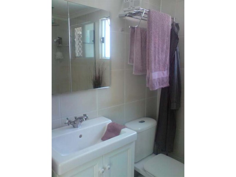 2/14 Thelma Avenue, Biggera Waters QLD 4216