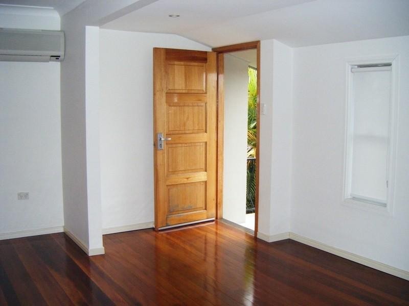 2/14 Thelma Avenue, Biggera Waters QLD 4216