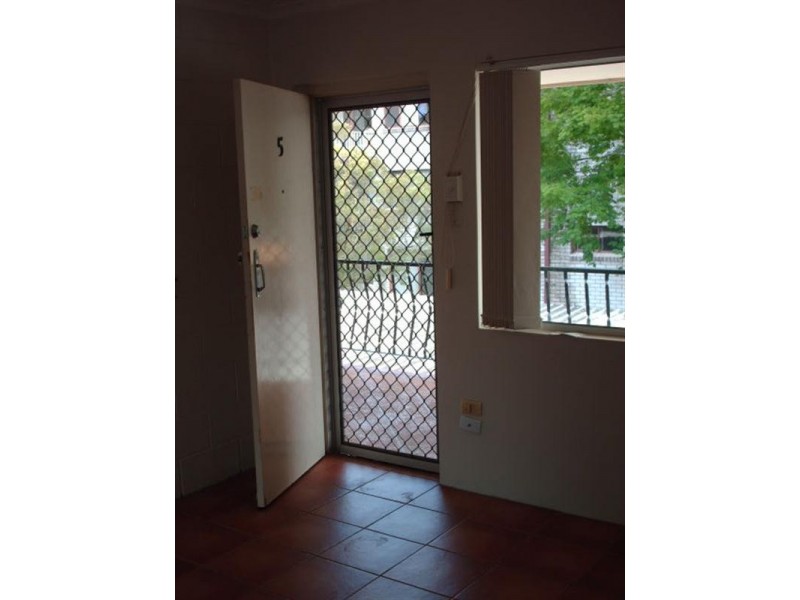 5/161 Muir Street, Labrador QLD 4215