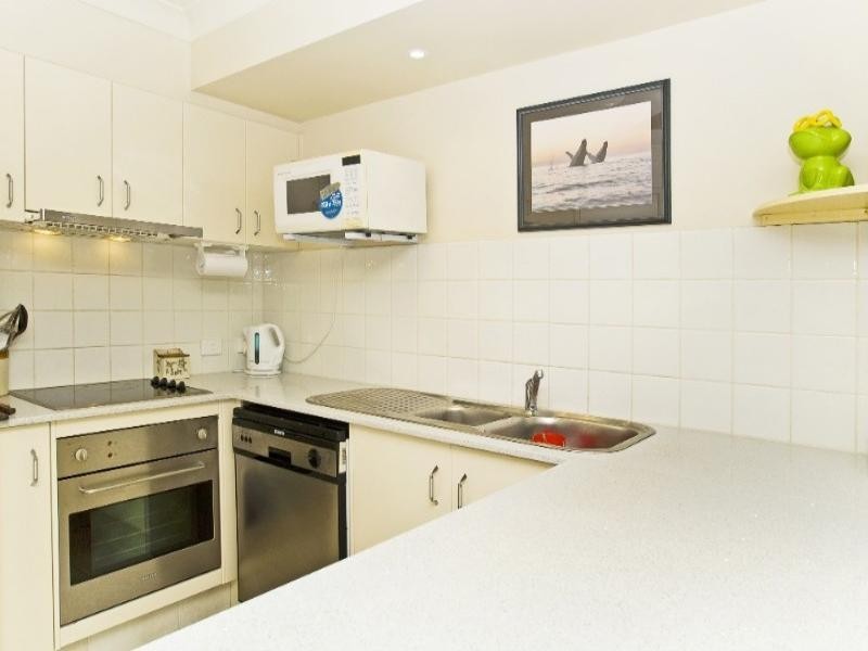 5/86 Imperial Parade, Labrador QLD 4215