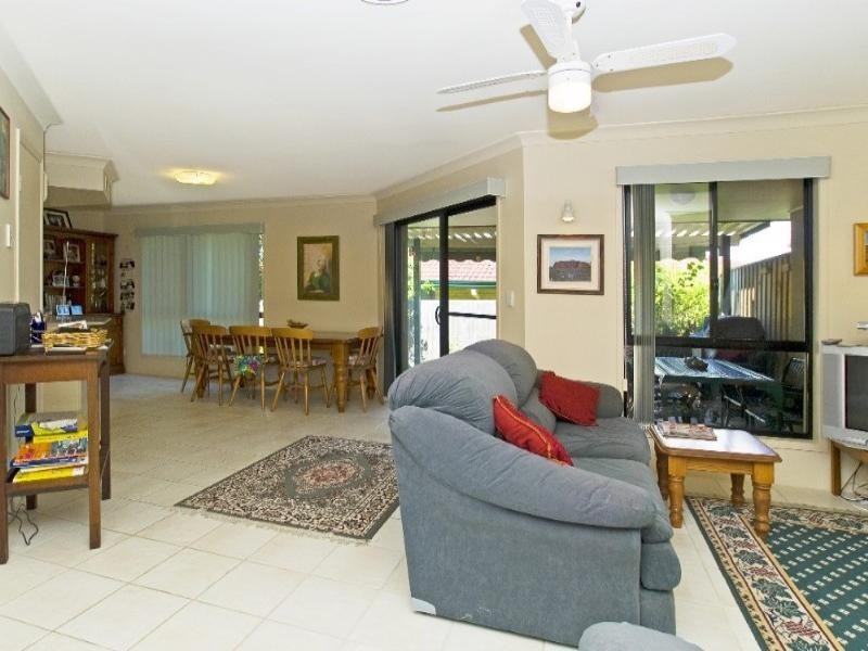 5/86 Imperial Parade, Labrador QLD 4215