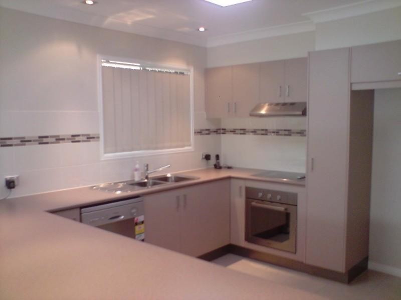 18 Kurrajong Avenue, Hollywell QLD 4216