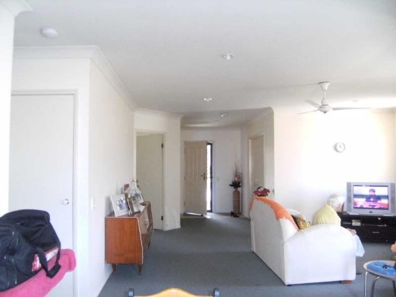 21/20 Brown Street, Labrador QLD 4215