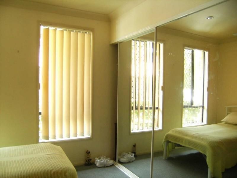 21/20 Brown Street, Labrador QLD 4215