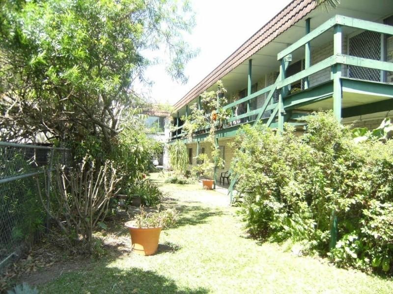 1/10 Tuesley Easement, Southport QLD 4215