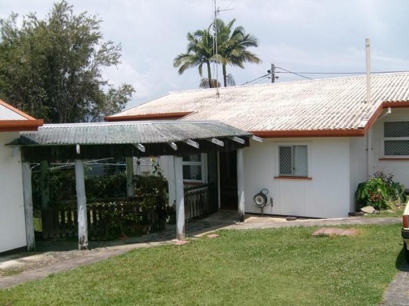 5 Locke Street, Southport QLD 4215