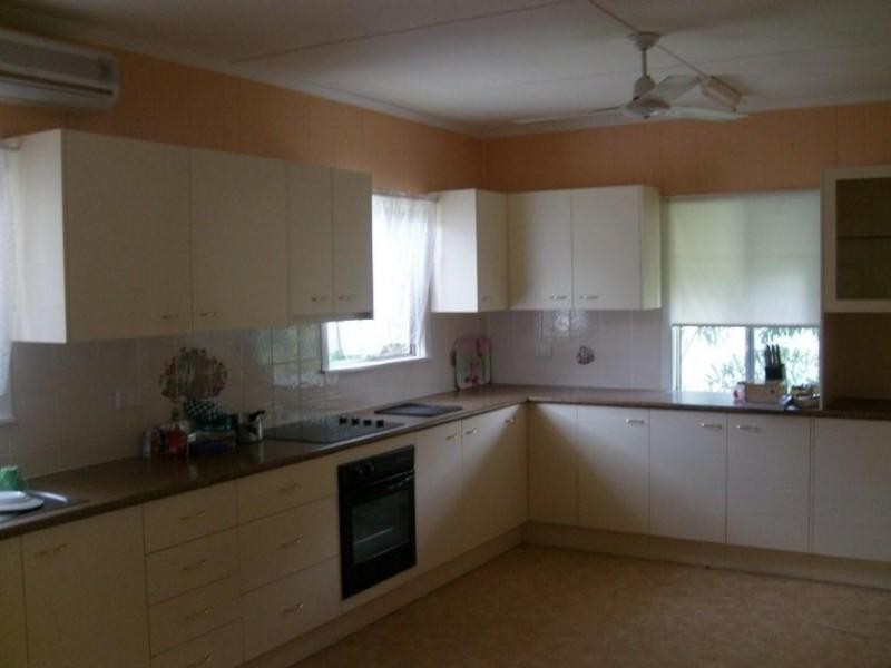 5 Locke Street, Southport QLD 4215