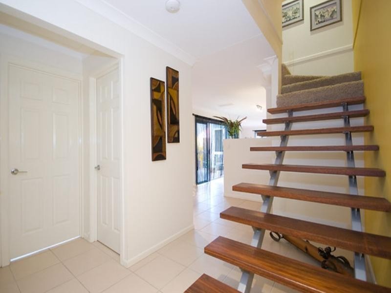 1/7 Sandy Court, Southport QLD 4215