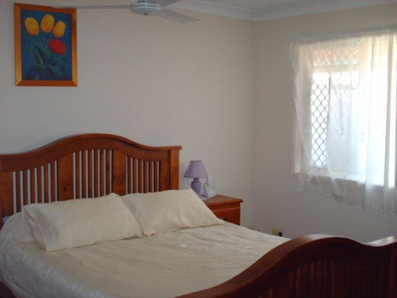 2/157 Whiting Street, Labrador QLD 4215