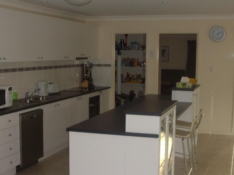 17 Tennant Street, Pacific Pines QLD 4211