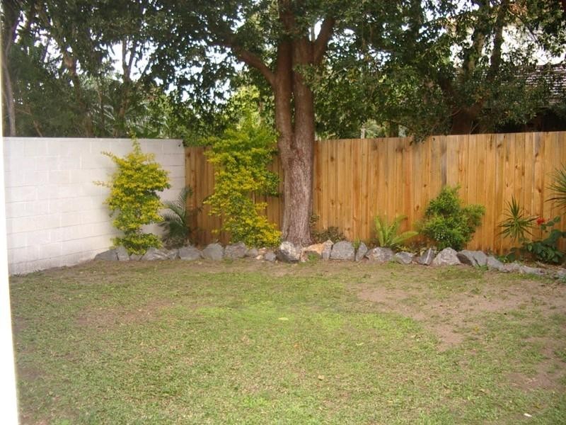 2/24 Gordon Street, Labrador QLD 4215