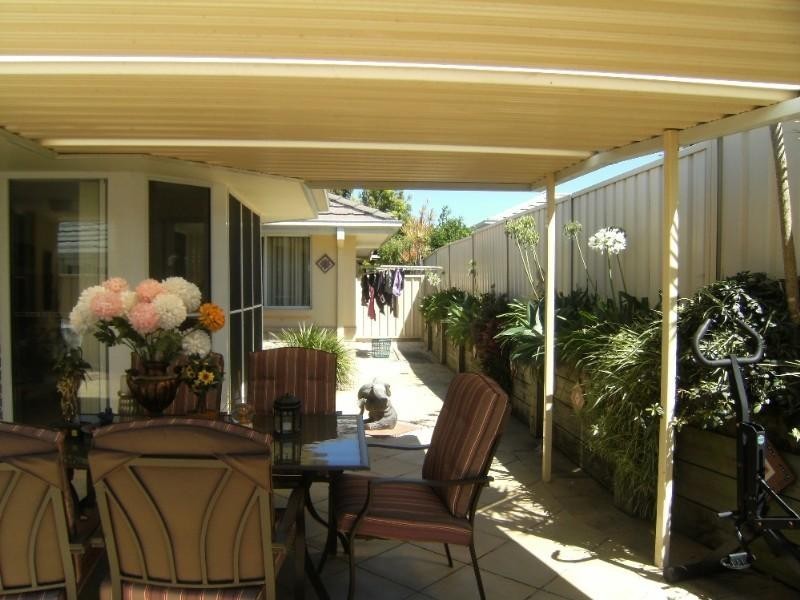 8 Dylan Street, Arundel QLD 4214