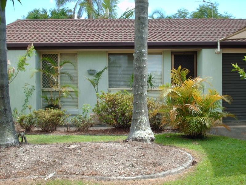 2/7 Orkney Place, Labrador QLD 4215