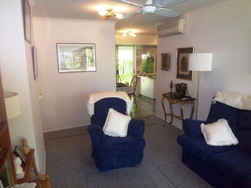 2/7 Orkney Place, Labrador QLD 4215