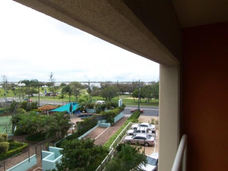 51/106 Marine Parade, Southport QLD 4215