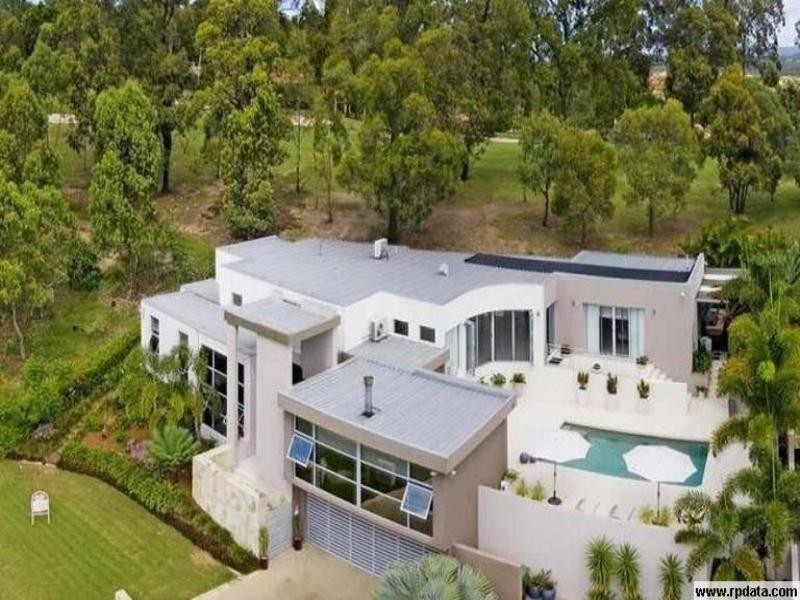 49 Canada Place, Arundel QLD 4214