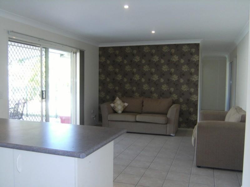 91 Allied Drive, Arundel QLD 4214