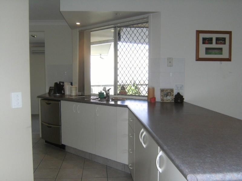 91 Allied Drive, Arundel QLD 4214