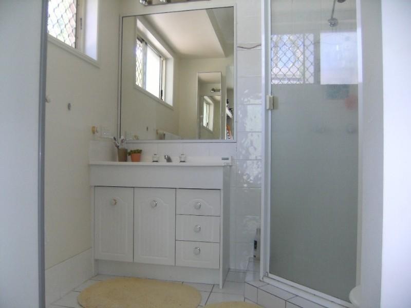 91 Allied Drive, Arundel QLD 4214