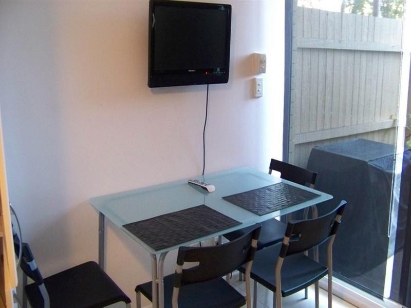 6/125 Frank Street, Labrador QLD 4215