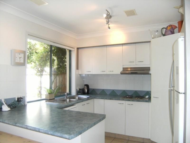 7/2 Pappas Way, Carrara QLD 4211