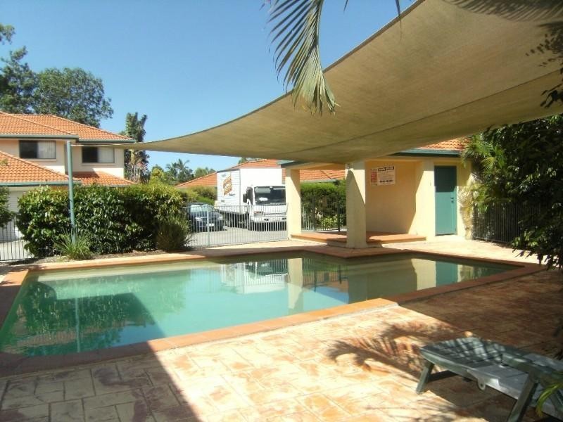 7/2 Pappas Way, Carrara QLD 4211