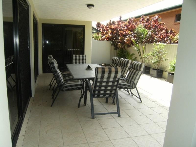 1/26 Bath Street, Labrador QLD 4215