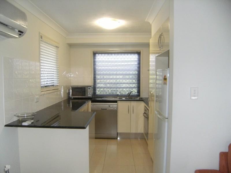 1/26 Bath Street, Labrador QLD 4215