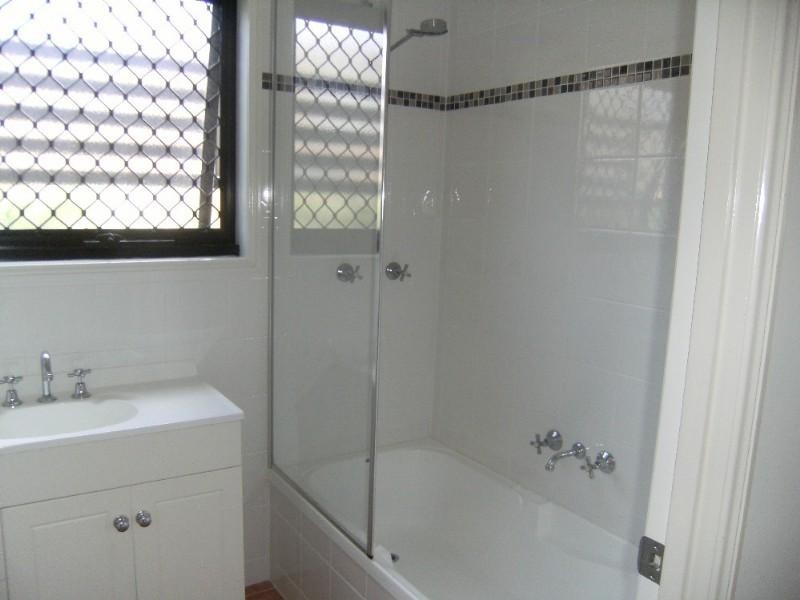 1/26 Bath Street, Labrador QLD 4215