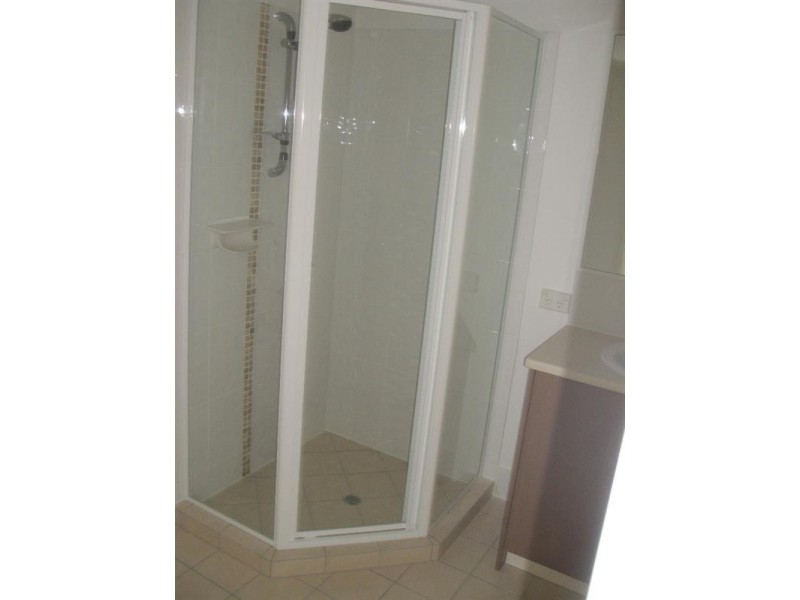 5/131 Muir Street, Labrador QLD 4215