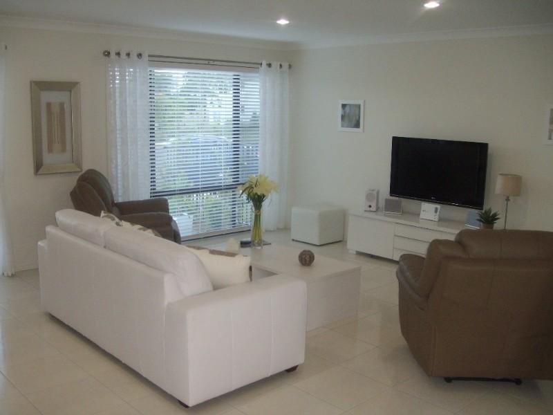 4 Red Baron Lane, Upper Coomera QLD 4209