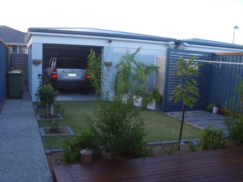 4 Red Baron Lane, Upper Coomera QLD 4209