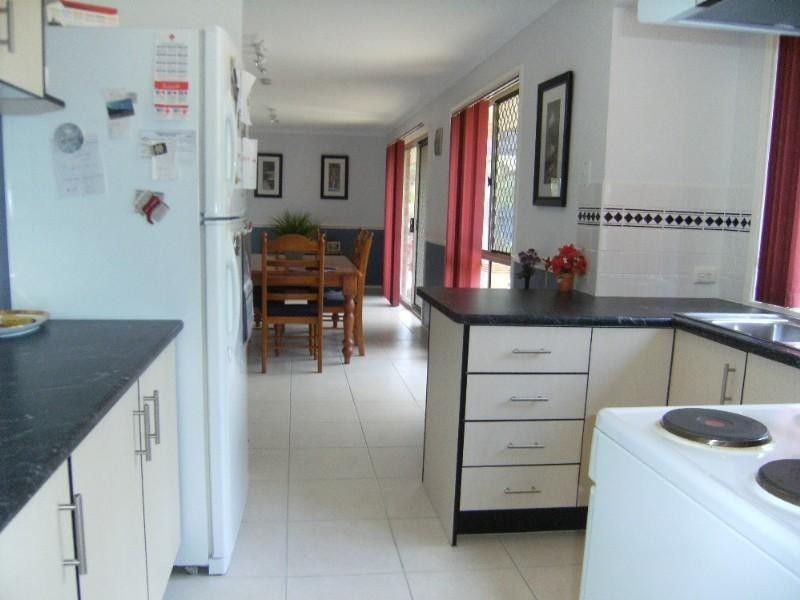 3 Fadden Close, Arundel QLD 4214