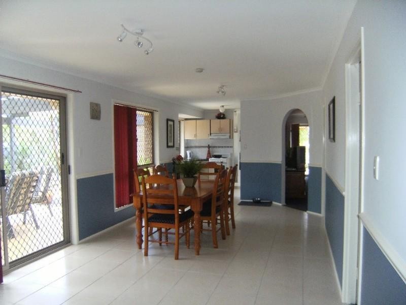 3 Fadden Close, Arundel QLD 4214