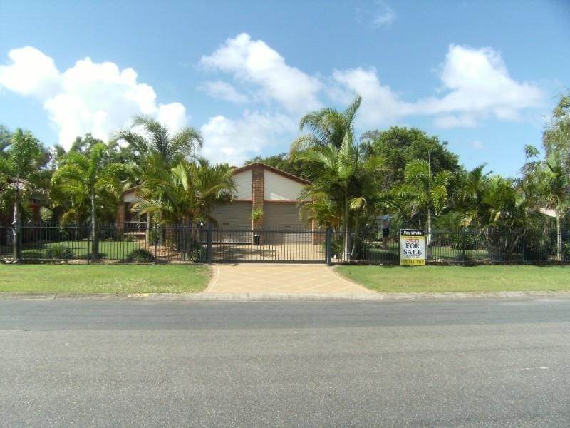 3 Fadden Close, Arundel QLD 4214